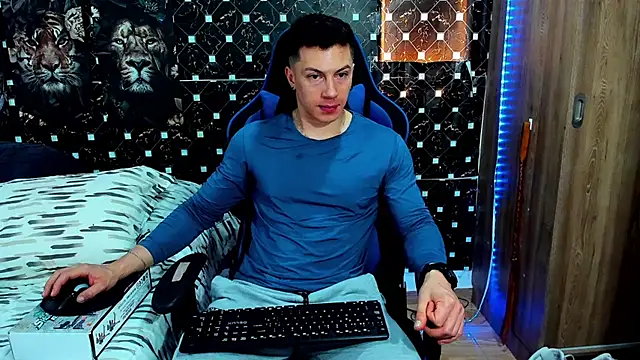 Snapshot of javiersexymann chatting on 07/16/26, 04:48 javiersexymann online show from 07/16/26, 04:48