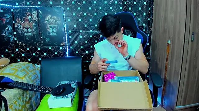 Snapshot of javiersexymann chatting on 10/02/25, 09:51 javiersexymann online show from 10/02/25, 09:51