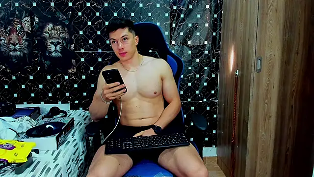 javiersexymann online show from 04/07/26, 09:49