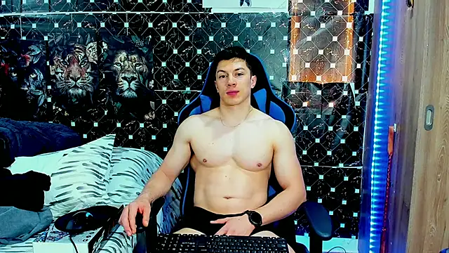 Snapshot of javiersexymann chatting on 07/09/26, 05:01 javiersexymann online show from 07/09/26, 05:01