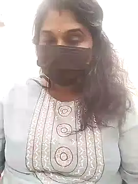 chaitara-reddy online show from 10/31/25, 07:49