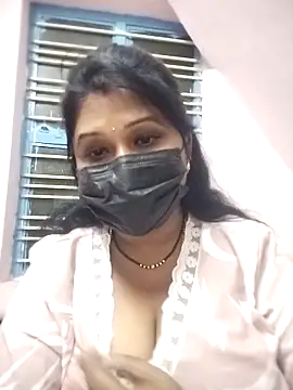 chaitara-reddy online show from 12/22/25, 04:40