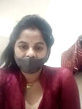 JULEE-740 online show from 10/31/25, 08:27