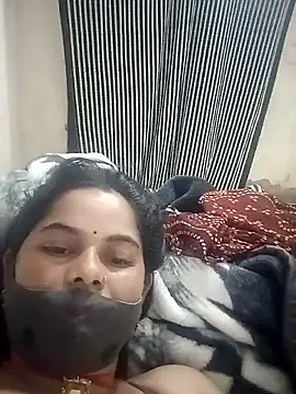 JULEE-740 online show from 10/25/25, 12:21