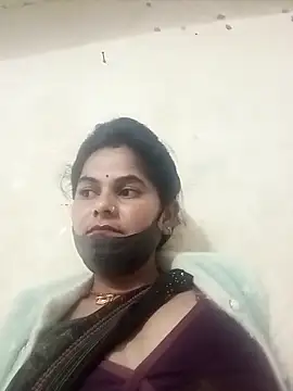 JULEE-740 online show from 12/03/25, 12:15