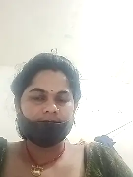 JULEE-740 online show from 10/23/25, 11:47