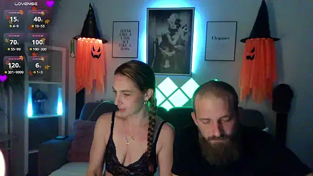 Snapshot of XBellaXundXUweX chatting on 10/17/25, 07:26 XBellaXundXUweX online show from 10/17/25, 07:26