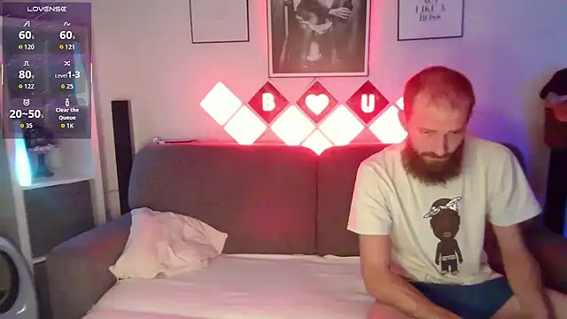 XBellaXundXUweX online show from 11/10/25, 08:14