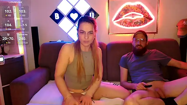 XBellaXundXUweX online show from 03/22/26, 07:48