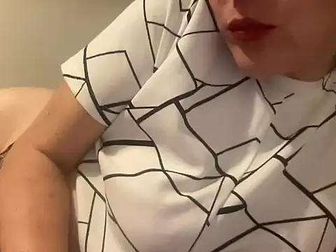 spookyspooky2 online show from 10/09/25, 08:15