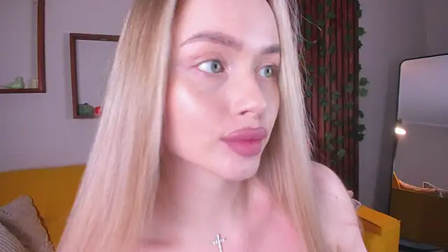 AvroraGoldie online show from 12/02/25, 11:12