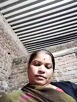 Snapshot of Rajnee33A chatting on 11/02/25, 04:23 Rajnee33A online show from 11/02/25, 04:23