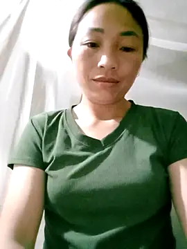 lucybaby00 online show from 04/18/26, 10:32