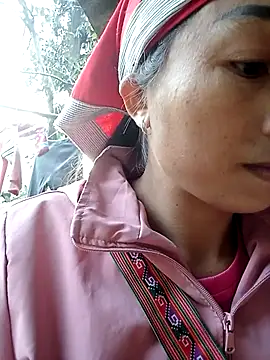 lucybaby00 online show from 11/26/25, 09:53