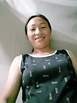 lucybaby00 online show from 05/18/26, 10:36