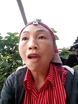 lucybaby00 online show from 10/26/25, 10:37