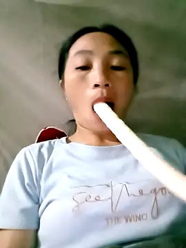 lucybaby00 online show from 10/26/25, 10:43