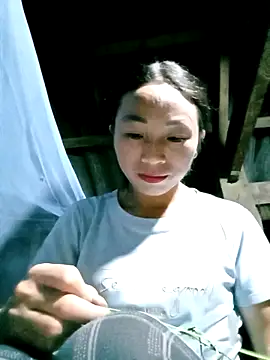 lucybaby00 online show from 10/07/25, 12:39