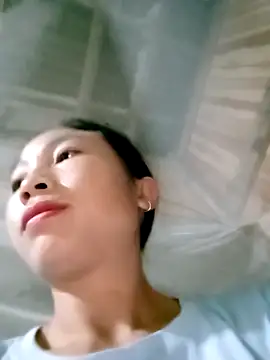 lucybaby00 online show from 10/19/25, 10:34