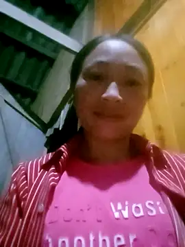 lucybaby00 online show from 11/28/25, 10:48