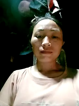 lucybaby00 online show from 04/15/26, 11:59