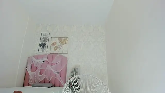 emy barnert online show from 10/12/25, 12:39