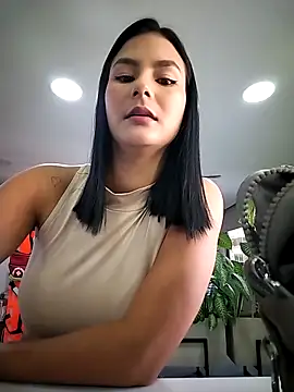 gabysanta  online show from 11/07/25, 01:04