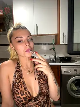 NoeliaGarcia17 online show from 09/16/25, 08:21