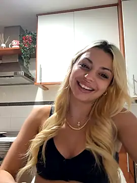 NoeliaGarcia17 online show from 10/05/25, 08:10