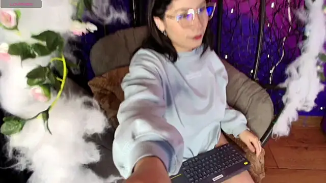 kitty malach online show from 11/18/25, 04:49