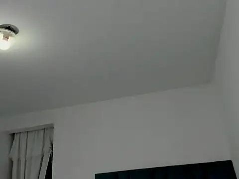 Snapshot of yourwife_anna chatting on 09/12/25, 11:10 yourwife anna online show from 09/12/25, 11:10