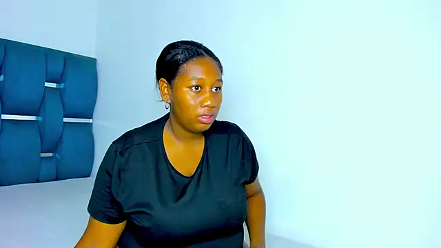 Snapshot of yourwife_anna chatting on 09/27/25, 11:16 yourwife anna online show from 09/27/25, 11:16