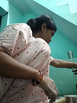 Snapshot of Hotcupale345 chatting on 09/10/25, 03:00 Hotcupale345 online show from 09/10/25, 03:00