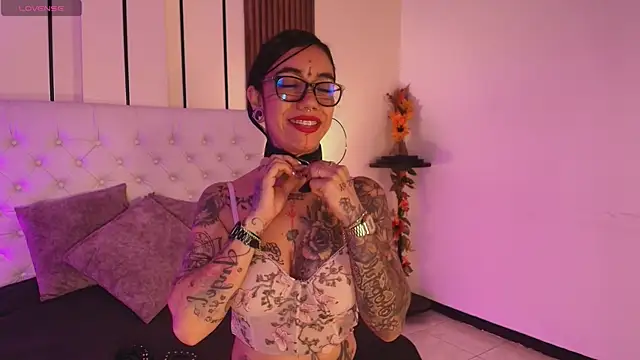 ViolettaAlemida online show from 01/07/26, 01:16