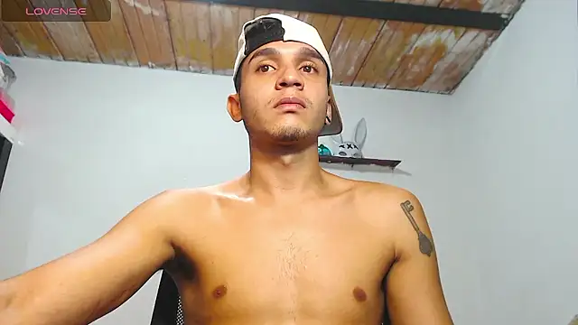 Angel latinboy online show from 01/13/26, 05:06