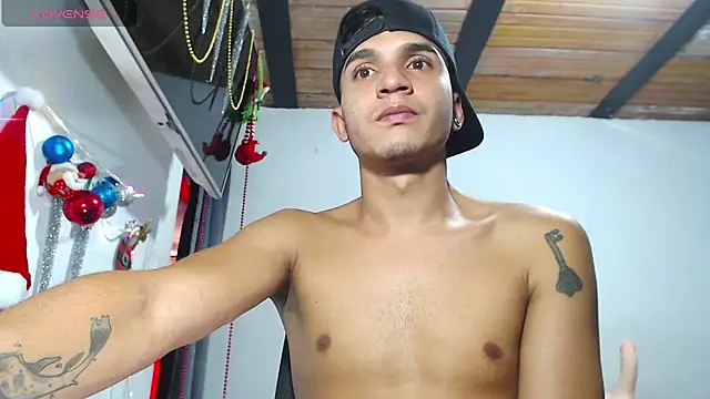 Angel latinboy online show from 11/26/25, 01:33