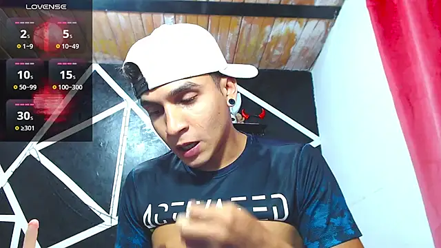 Snapshot of Angel_latinboy chatting on 09/24/25, 09:21 Angel latinboy online show from 09/24/25, 09:21
