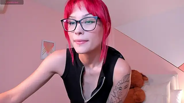 mae lyra online show from 01/06/26, 09:52