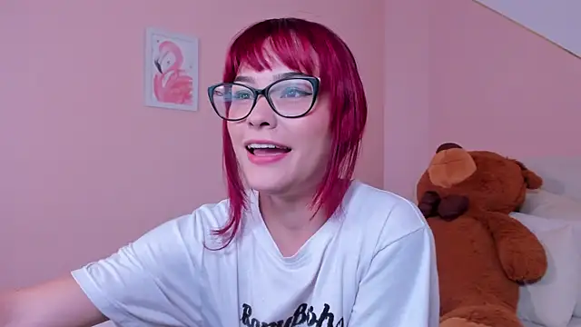 mae lyra online show from 10/30/25, 11:19