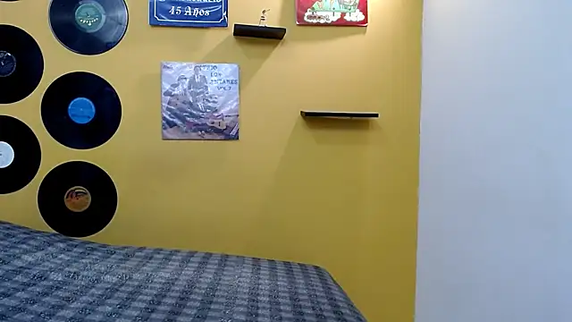 Snapshot of skinnyverus18 chatting on 03/20/26, 07:48 skinnyverus18 online show from 03/20/26, 07:48