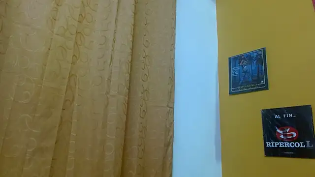 Snapshot of skinnyverus18 chatting on 02/05/26, 07:21 skinnyverus18 online show from 02/05/26, 07:21