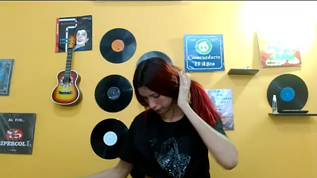 skinnyverus18 online show from 12/05/25, 05:55