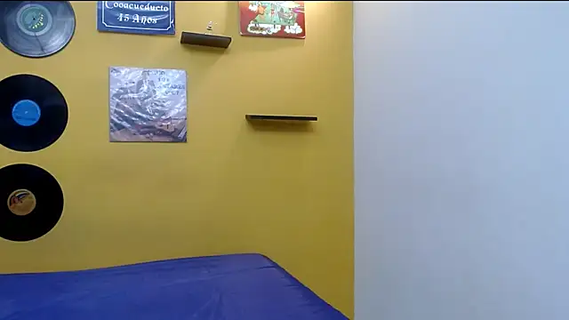 skinnyverus18 online show from 05/11/26, 07:22