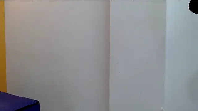 Snapshot of skinnyverus18 chatting on 04/15/26, 06:45 skinnyverus18 online show from 04/15/26, 06:45