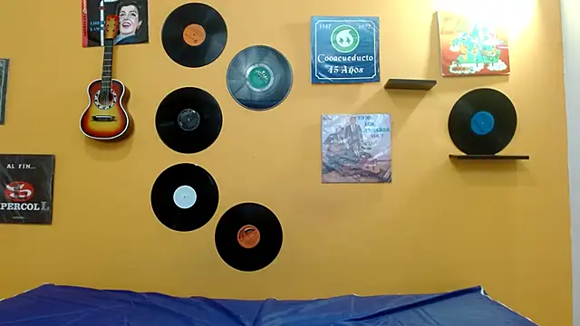 skinnyverus18 online show from 11/09/25, 06:56