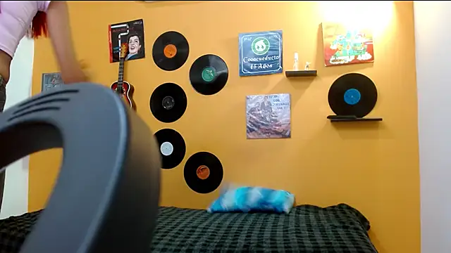 skinnyverus18 online show from 12/03/25, 06:51