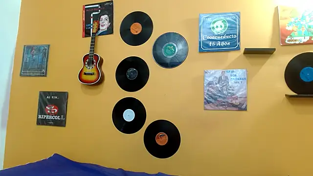 skinnyverus18 online show from 11/15/25, 07:07