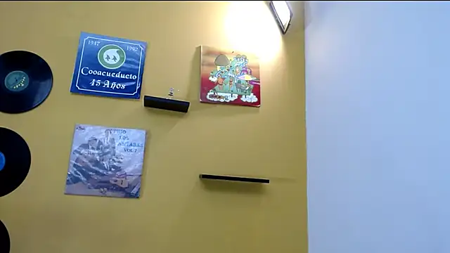 skinnyverus18 online show from 05/07/26, 07:17