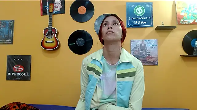 Snapshot of skinnyverus18 chatting on 01/14/26, 07:06 skinnyverus18 online show from 01/14/26, 07:06