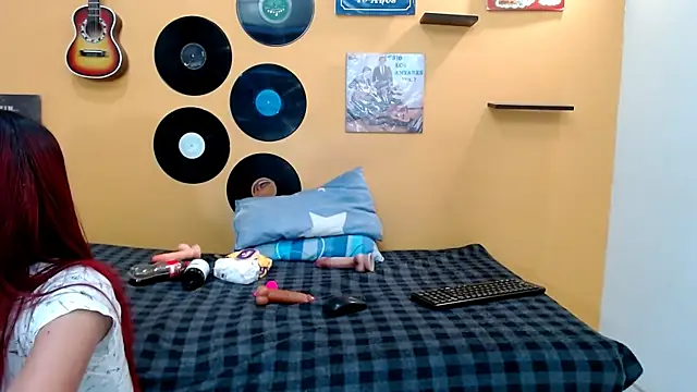 Snapshot of skinnyverus18 chatting on 02/24/26, 07:15 skinnyverus18 online show from 02/24/26, 07:15